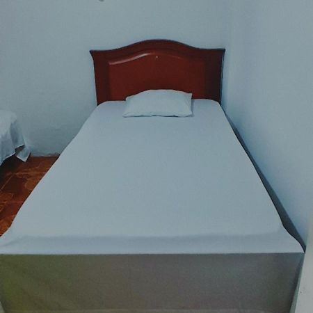 Hostal La 18 Перейра Екстериор снимка